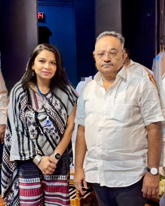 Adv.(Dr.) Kiran Tiwari Bhuwalka with Shri Samik Bhattacharya, State President, BJP West Bengal